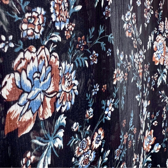 American Eagle Flutter Sleeve Kimono Sz XS/S Semi Sheer Dark Floral Black Blue - Picture 9 of 13